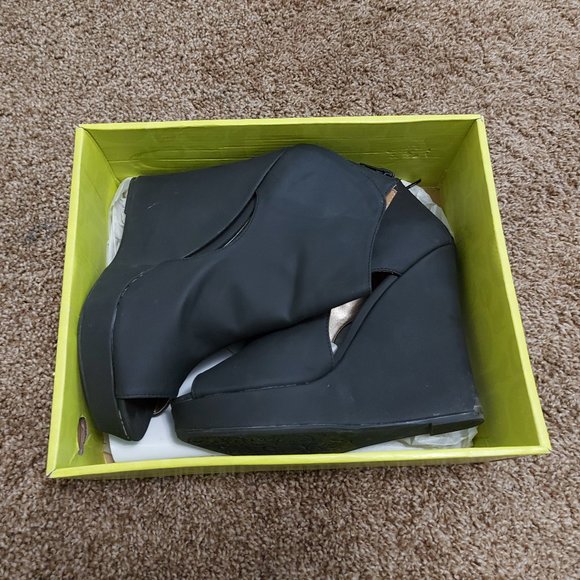 Charlotte Russe Enrich Peep Toe Wedge Booties - Picture 4 of 9